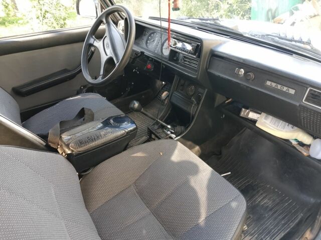 Синий ВАЗ 2107, объемом двигателя 1.5 л и пробегом 120 тыс. км за 900 $, фото 7 на Automoto.ua