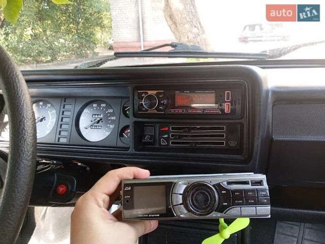 ВАЗ 2107 2008 у Дніпро (Дніпропетровську) на Automoto.ua Синій ВАЗ 2107, об'ємом двигуна 1.45 л та пробігом 52 тис. км за 3000 $, фото 5 на Automoto.ua