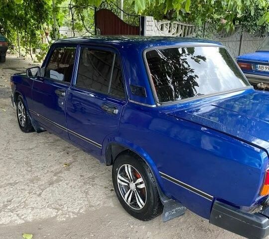 Синий ВАЗ 2107, объемом двигателя 1.6 л и пробегом 150 тыс. км за 846 $, фото 3 на Automoto.ua