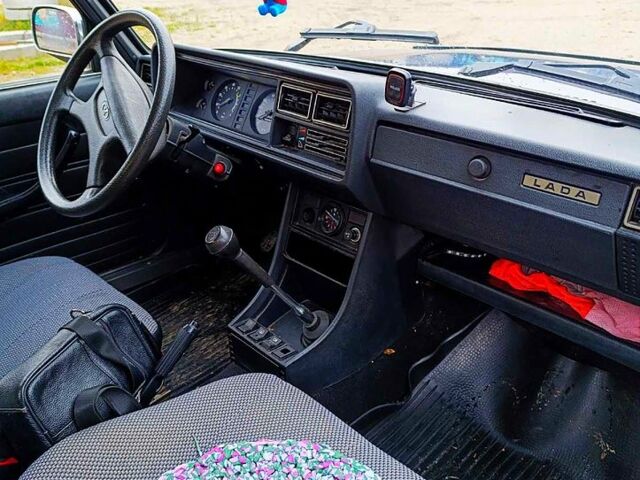 Синий ВАЗ 2107, объемом двигателя 1.5 л и пробегом 53 тыс. км за 1500 $, фото 5 на Automoto.ua