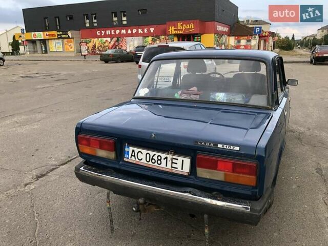 Синий ВАЗ 2107, объемом двигателя 1.5 л и пробегом 54 тыс. км за 1250 $, фото 4 на Automoto.ua