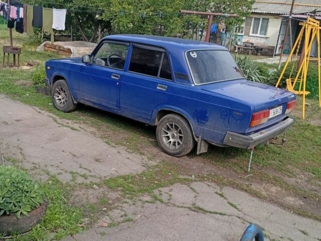Синий ВАЗ 2107, объемом двигателя 1.5 л и пробегом 100 тыс. км за 900 $, фото 3 на Automoto.ua