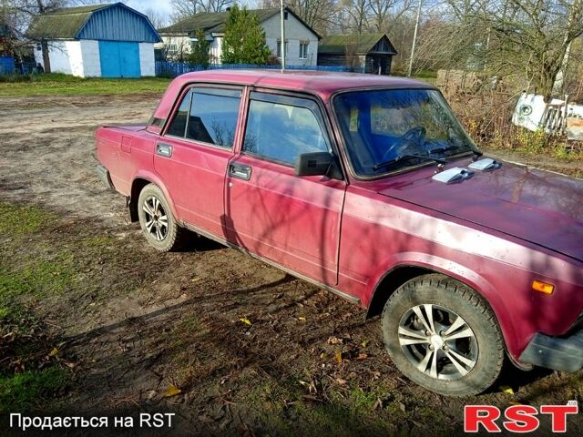 Вишнёвый ВАЗ 2107, объемом двигателя 1.5 л и пробегом 0 тыс. км за 1100 $, фото 2 на Automoto.ua