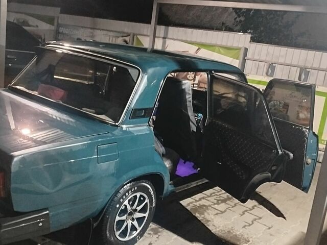 Зеленый ВАЗ 2107, объемом двигателя 0 л и пробегом 999 тыс. км за 1300 $, фото 1 на Automoto.ua