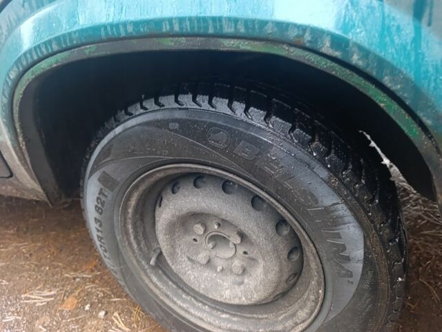 Зеленый ВАЗ 2107, объемом двигателя 1.6 л и пробегом 2 тыс. км за 438 $, фото 5 на Automoto.ua