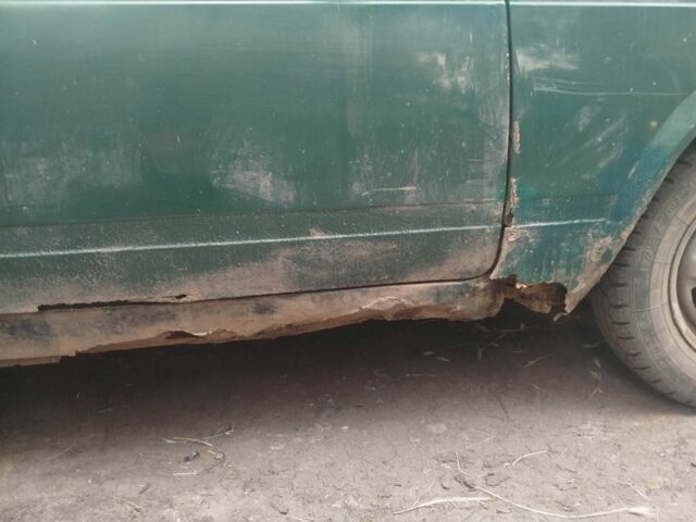 Зеленый ВАЗ 2107, объемом двигателя 1 л и пробегом 55 тыс. км за 286 $, фото 5 на Automoto.ua