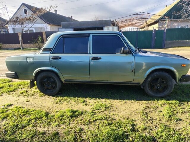 Зелений ВАЗ 2107, об'ємом двигуна 1.5 л та пробігом 170 тис. км за 1400 $, фото 1 на Automoto.ua