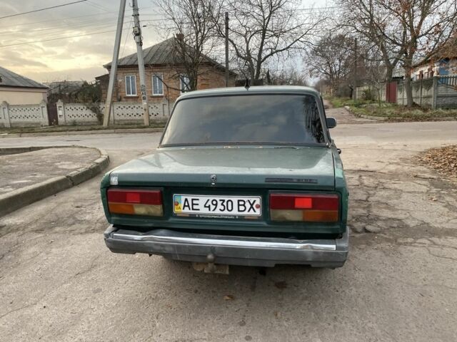 Зеленый ВАЗ 2107, объемом двигателя 1.5 л и пробегом 200 тыс. км за 355 $, фото 4 на Automoto.ua