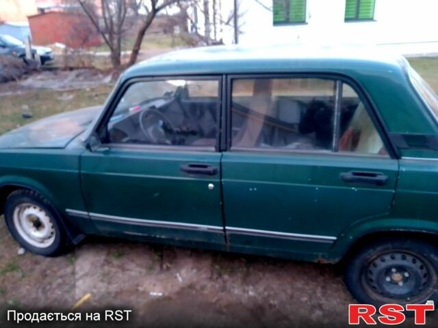 Зеленый ВАЗ 2107, объемом двигателя 15 л и пробегом 0 тыс. км за 450 $, фото 3 на Automoto.ua