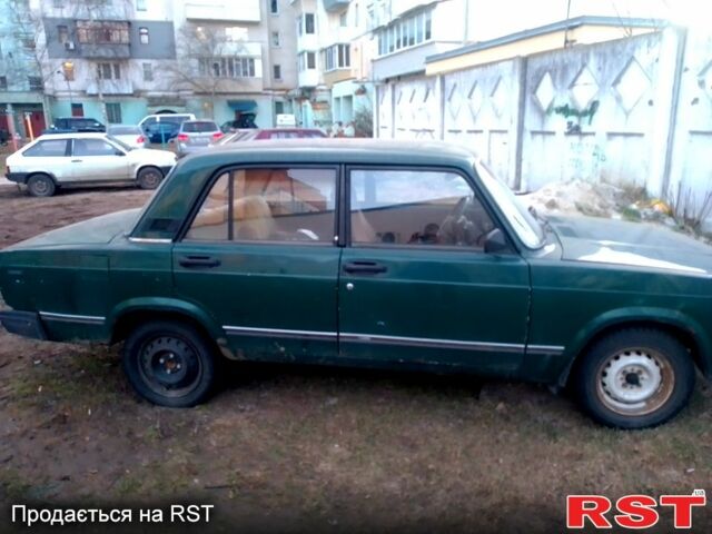 Зеленый ВАЗ 2107, объемом двигателя 15 л и пробегом 0 тыс. км за 450 $, фото 1 на Automoto.ua