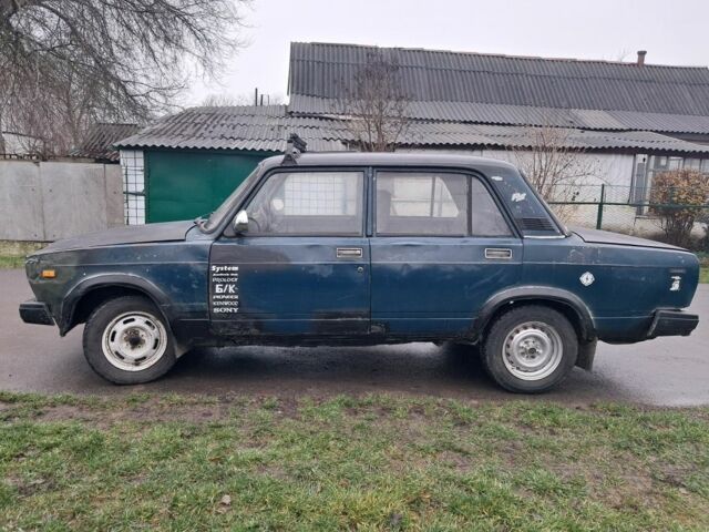 Зеленый ВАЗ 2107, объемом двигателя 1.5 л и пробегом 500 тыс. км за 355 $, фото 1 на Automoto.ua