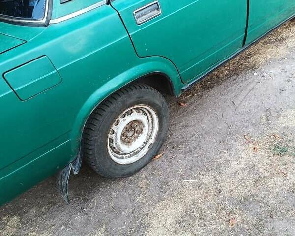 Зеленый ВАЗ 2107, объемом двигателя 1.5 л и пробегом 152 тыс. км за 1000 $, фото 2 на Automoto.ua