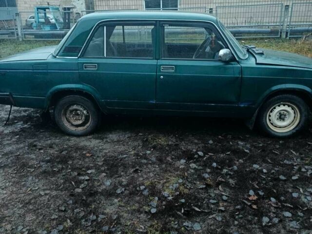 Зеленый ВАЗ 2107, объемом двигателя 1.5 л и пробегом 200 тыс. км за 700 $, фото 2 на Automoto.ua