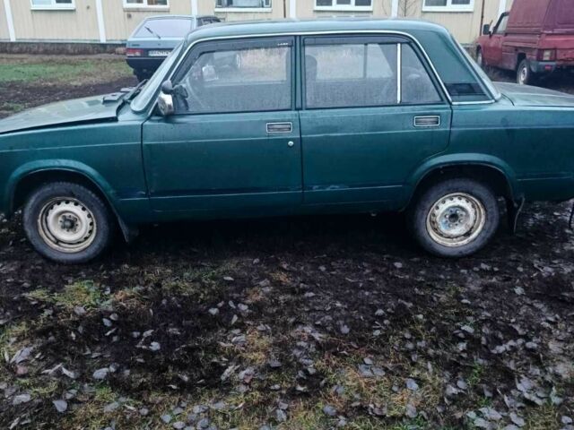 Зеленый ВАЗ 2107, объемом двигателя 1.5 л и пробегом 200 тыс. км за 700 $, фото 3 на Automoto.ua