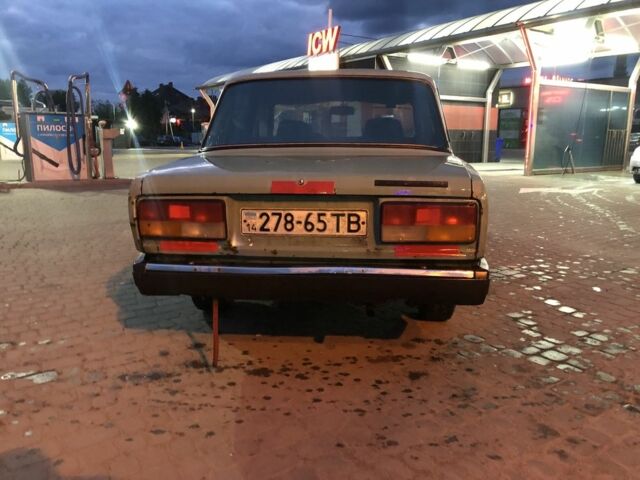 Зеленый ВАЗ 2107, объемом двигателя 1.5 л и пробегом 198 тыс. км за 599 $, фото 4 на Automoto.ua