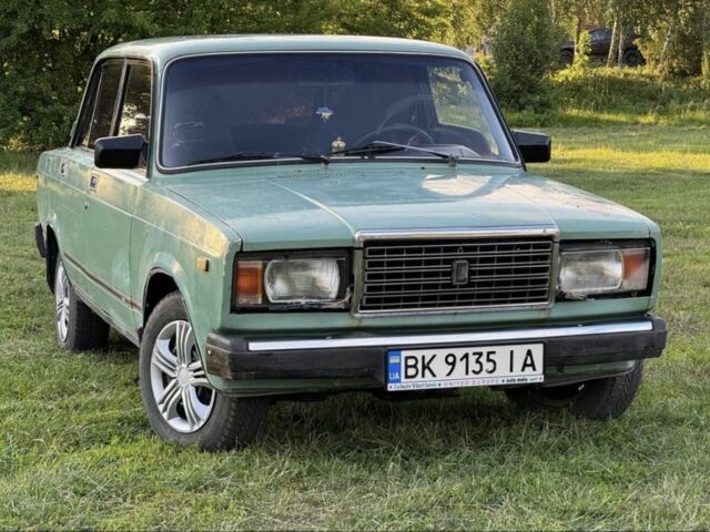 ВАЗ 2107 1989 в Ровно на Automoto.ua Зеленый ВАЗ 2107, объемом двигателя 1.5 л и пробегом 35 тыс. км за 1200 $, фото 3 на Automoto.ua