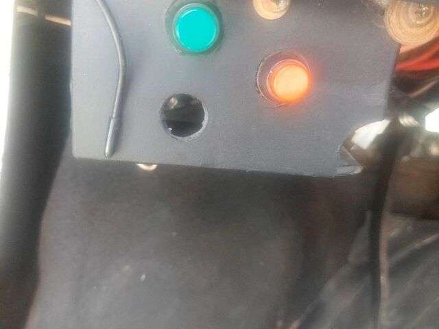 Зеленый ВАЗ 2107, объемом двигателя 1.5 л и пробегом 8 тыс. км за 2100 $, фото 12 на Automoto.ua