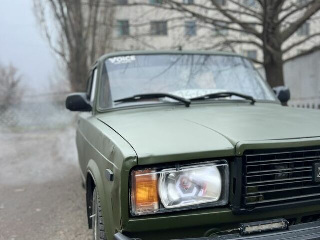 Зелений ВАЗ 2107, об'ємом двигуна 1.5 л та пробігом 130 тис. км за 946 $, фото 2 на Automoto.ua