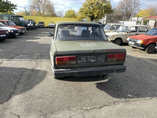 ВАЗ 2107 1995 у Краматорске на Automoto.ua Зелений ВАЗ 2107, об'ємом двигуна 0 л та пробігом 100 тис. км за 358 $, фото 2 на Automoto.ua