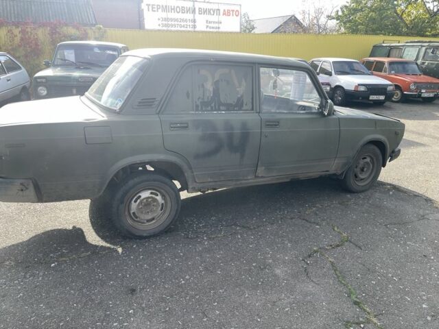 ВАЗ 2107 1995 у Краматорске на Automoto.ua Зелений ВАЗ 2107, об'ємом двигуна 0 л та пробігом 100 тис. км за 358 $, фото 3 на Automoto.ua