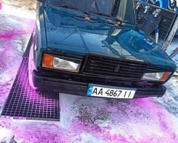 Зеленый ВАЗ 2107, объемом двигателя 1.5 л и пробегом 650 тыс. км за 1300 $, фото 1 на Automoto.ua