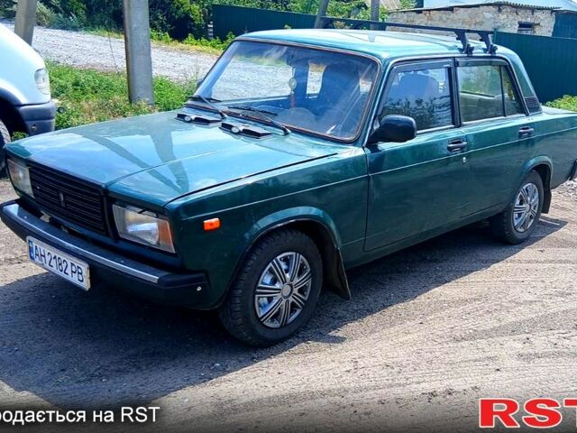 Зеленый ВАЗ 2107, объемом двигателя 1.5 л и пробегом 223 тыс. км за 1100 $, фото 3 на Automoto.ua