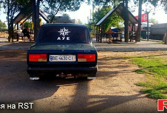 Зеленый ВАЗ 2107, объемом двигателя 1.5 л и пробегом 154 тыс. км за 1300 $, фото 3 на Automoto.ua