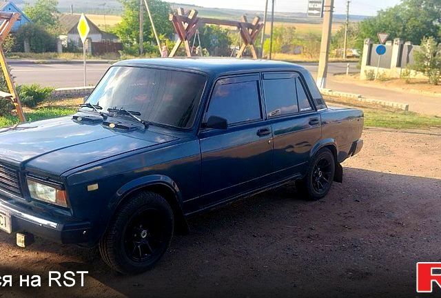 Зеленый ВАЗ 2107, объемом двигателя 1.5 л и пробегом 154 тыс. км за 1300 $, фото 2 на Automoto.ua