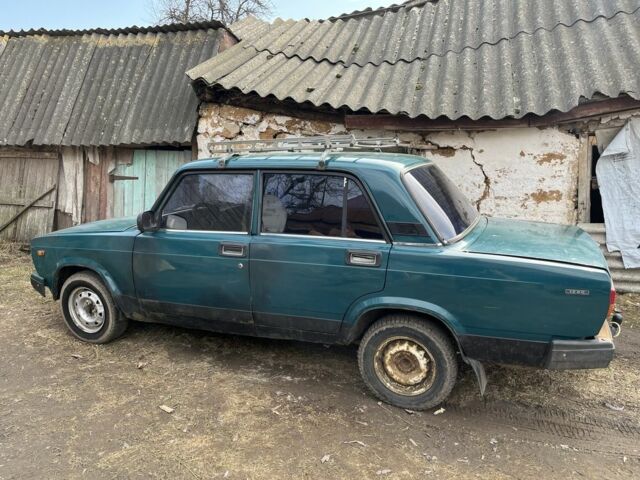 Зеленый ВАЗ 2107, объемом двигателя 1.6 л и пробегом 3 тыс. км за 600 $, фото 2 на Automoto.ua