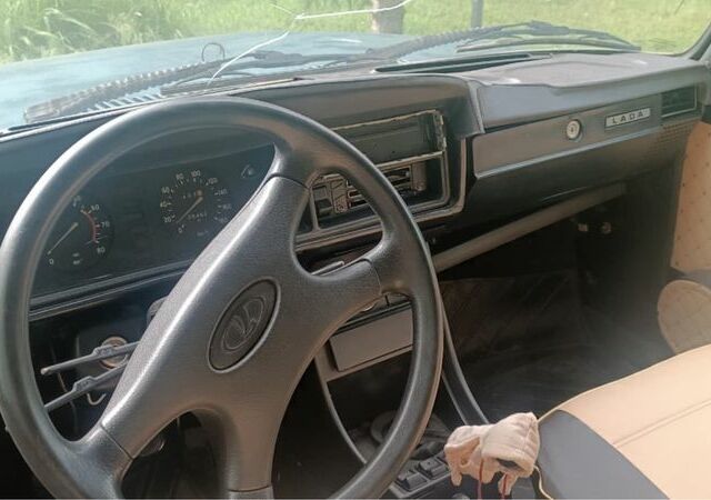 Зелений ВАЗ 2107, об'ємом двигуна 1.6 л та пробігом 10 тис. км за 385 $, фото 5 на Automoto.ua