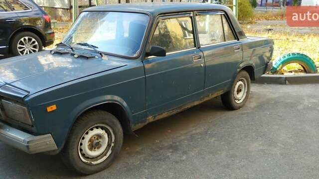 Зеленый ВАЗ 2107, объемом двигателя 1.5 л и пробегом 135 тыс. км за 500 $, фото 3 на Automoto.ua