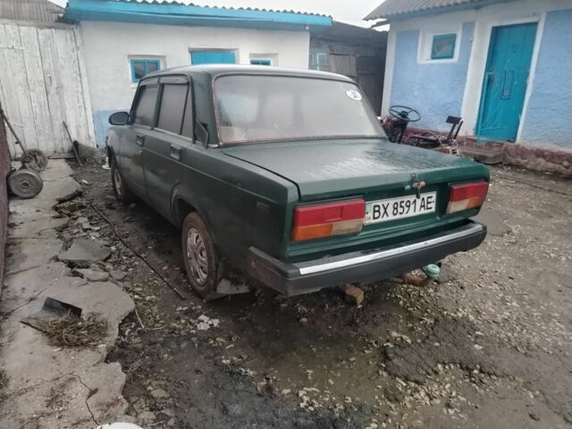 Зеленый ВАЗ 2107, объемом двигателя 1.5 л и пробегом 100 тыс. км за 500 $, фото 1 на Automoto.ua