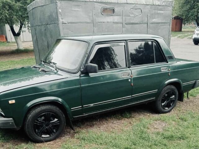 Зеленый ВАЗ 2107, объемом двигателя 1.5 л и пробегом 3 тыс. км за 1300 $, фото 2 на Automoto.ua