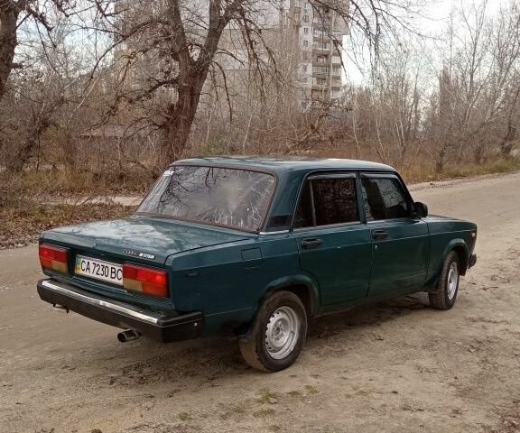 Зеленый ВАЗ 2107, объемом двигателя 1.5 л и пробегом 89 тыс. км за 714 $, фото 2 на Automoto.ua