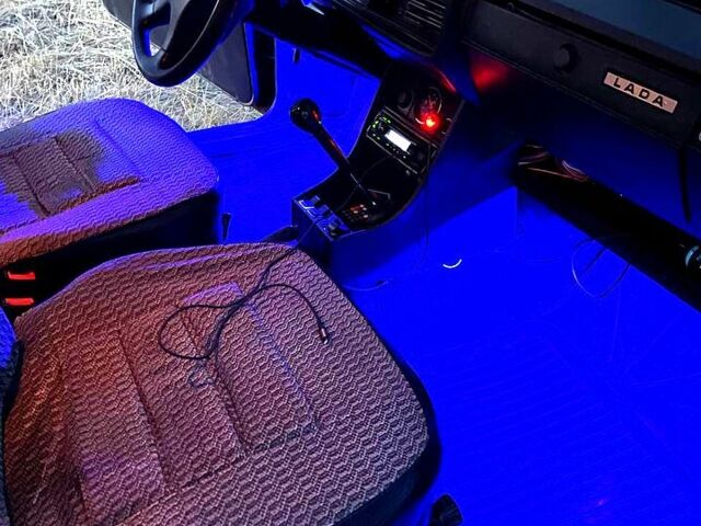 Зеленый ВАЗ 2107, объемом двигателя 1.5 л и пробегом 0 тыс. км за 1500 $, фото 2 на Automoto.ua