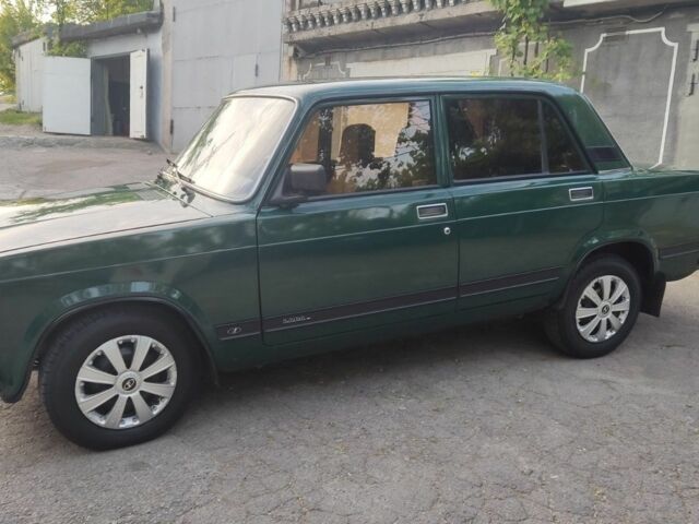 Зеленый ВАЗ 2107, объемом двигателя 1.5 л и пробегом 29 тыс. км за 1600 $, фото 3 на Automoto.ua