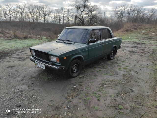 Зеленый ВАЗ 2107, объемом двигателя 1.5 л и пробегом 380 тыс. км за 898 $, фото 1 на Automoto.ua