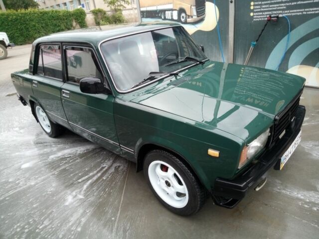 Зеленый ВАЗ 2107, объемом двигателя 1 л и пробегом 399 тыс. км за 1700 $, фото 5 на Automoto.ua