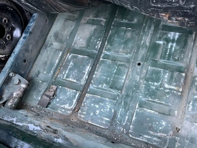 Зеленый ВАЗ 2107, объемом двигателя 1.5 л и пробегом 82 тыс. км за 900 $, фото 7 на Automoto.ua