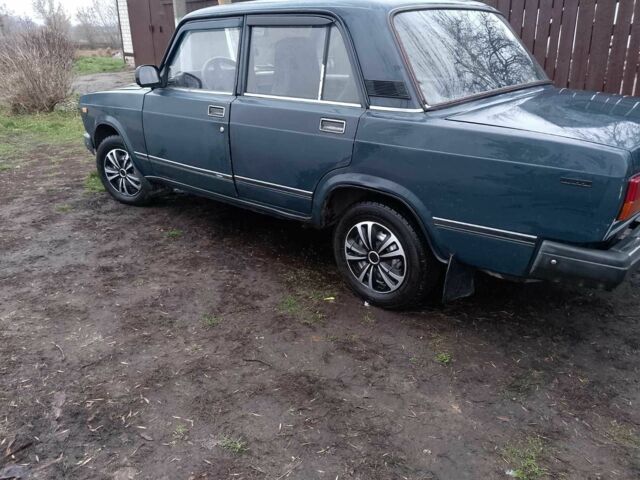 Зелений ВАЗ 2107, об'ємом двигуна 1.5 л та пробігом 551 тис. км за 750 $, фото 3 на Automoto.ua