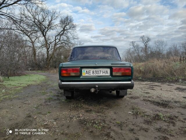 Зеленый ВАЗ 2107, объемом двигателя 1.5 л и пробегом 380 тыс. км за 898 $, фото 4 на Automoto.ua