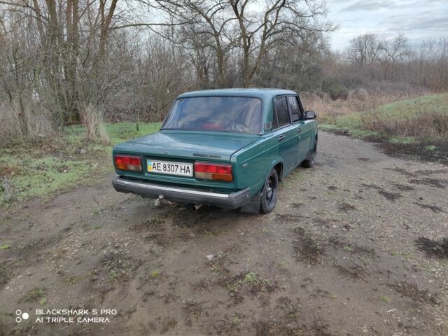 Зеленый ВАЗ 2107, объемом двигателя 1.5 л и пробегом 380 тыс. км за 898 $, фото 3 на Automoto.ua