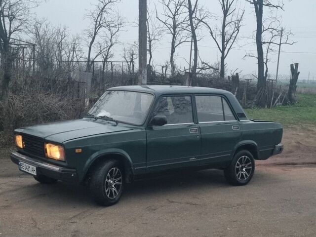 Зеленый ВАЗ 2107, объемом двигателя 1.5 л и пробегом 170 тыс. км за 950 $, фото 1 на Automoto.ua