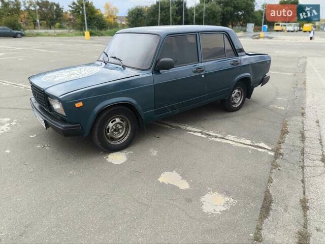 Зеленый ВАЗ 2107, объемом двигателя 1.5 л и пробегом 250 тыс. км за 650 $, фото 3 на Automoto.ua