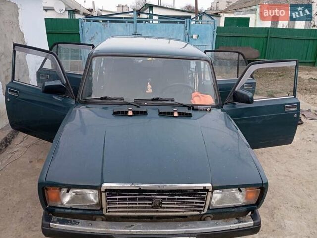 Зеленый ВАЗ 2107, объемом двигателя 1.5 л и пробегом 66 тыс. км за 1350 $, фото 2 на Automoto.ua