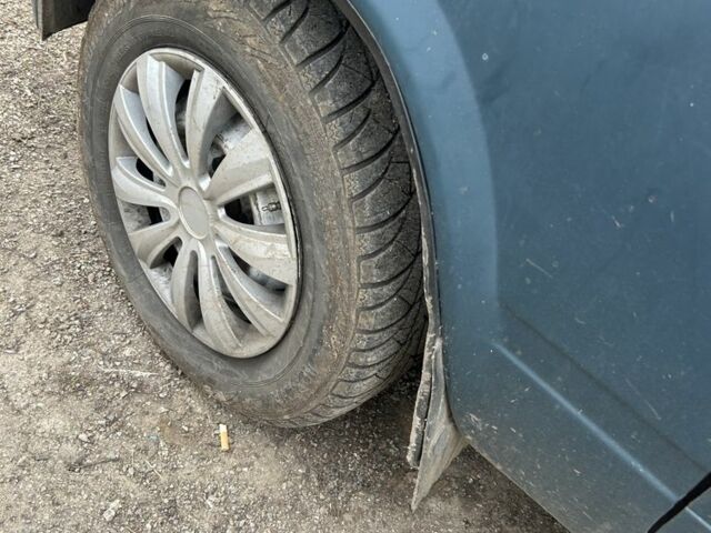 Зеленый ВАЗ 2107, объемом двигателя 1.5 л и пробегом 999 тыс. км за 800 $, фото 4 на Automoto.ua