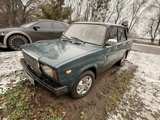 Зеленый ВАЗ 2107, объемом двигателя 1.5 л и пробегом 85 тыс. км за 650 $, фото 5 на Automoto.ua