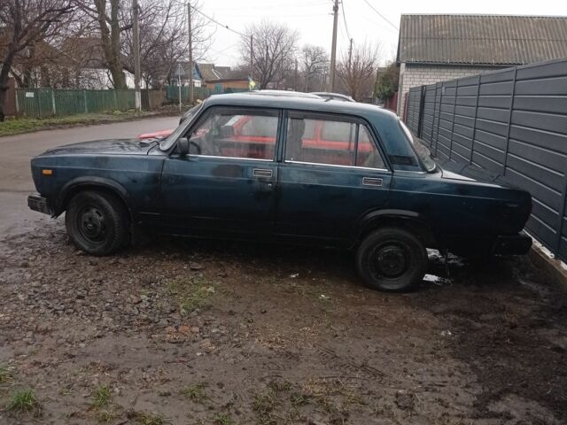 Зеленый ВАЗ 2107, объемом двигателя 1.6 л и пробегом 875 тыс. км за 650 $, фото 4 на Automoto.ua