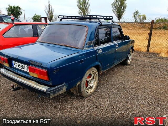 Зеленый ВАЗ 2107, объемом двигателя 1.5 л и пробегом 200 тыс. км за 700 $, фото 2 на Automoto.ua