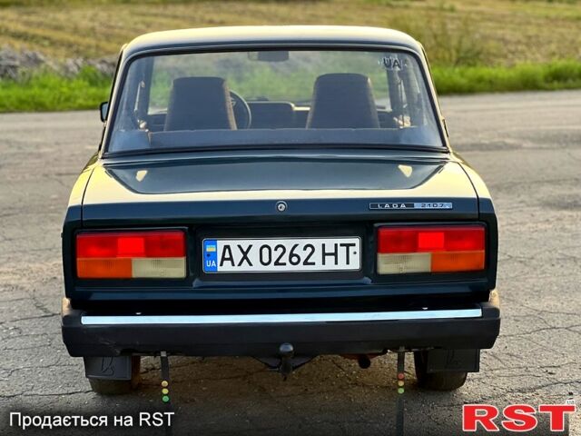 Зеленый ВАЗ 2107, объемом двигателя 1.5 л и пробегом 146 тыс. км за 1350 $, фото 4 на Automoto.ua